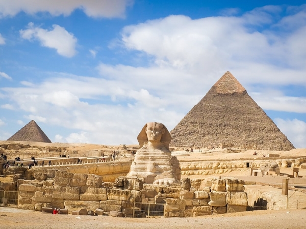 Full day Tour to Giza Pyramids, Sphinx ,  Egyptian Museum &amp; Bazar