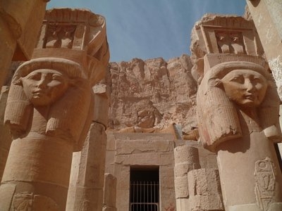 El templo de Hatchpsute y las tumbas de los artesanos